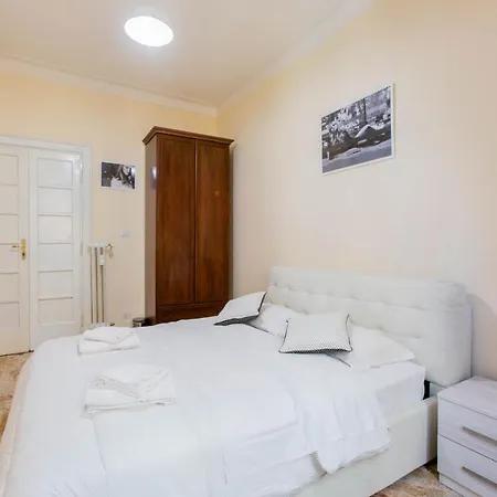 Flower Guest house Rome